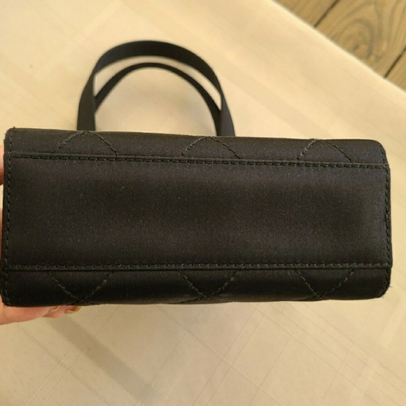 Handbag - Picture 3 of 6